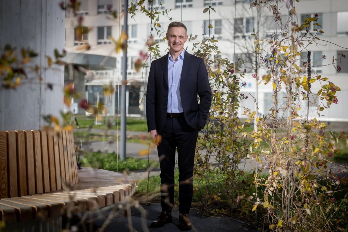 Martin Werthmüller, CEO Spital Uster, portraitiert am Spital Uster.